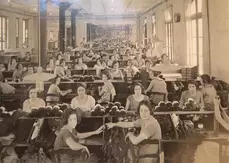 Les cigarières de chez Juan March Ordinas (source : Le coin de Miguel Monjo sur le site Oran des années 50) Les cigarières de chez Juan March Ordinas (source : Le coin de Miguel Monjo sur le site Oran des années 50)